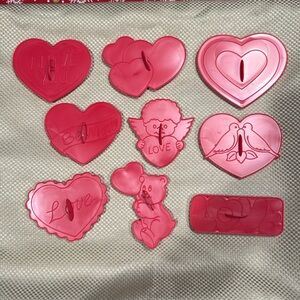 Wilton vintage cookie cutters/stamps valentine’s, anniversary, 9 pcs new